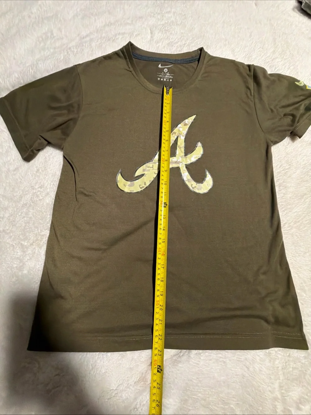 Atlanta Braves Camo Camouflage Nike T-Shirt Men’s Medium MLB Flag Logo